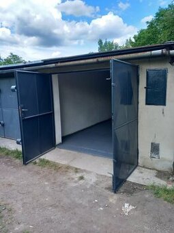 Velká garáž 24 m2 v Mariánských Horách - bez provize RK