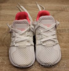 Dívčí obuv Adidas vel. 22