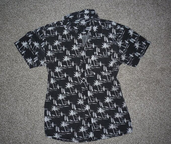 Chlapecká košile s krátkým rukávem vel 134-140