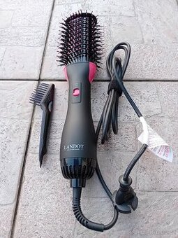 Horkovzdušný kartáč