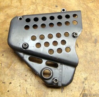 Suzuki GSXR750 - kryt řetězového kolečka