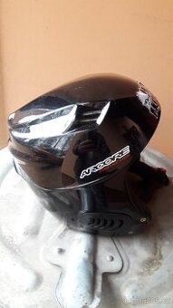 Lyžařská helma ARCORE