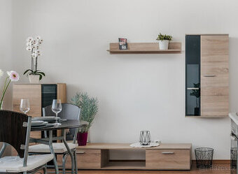 Obývací stěna, skříňky, komoda