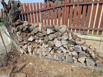 Suché palivové dřevo