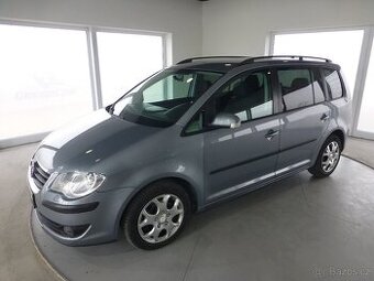 Volkswagen Touran 1,9TDI VYHŘ.SEDADLA NAVIGACE