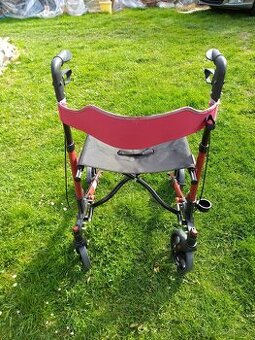 Chodítko Rollator