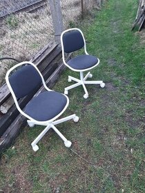 židle na kolečkách