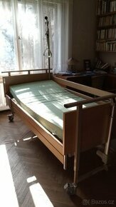 Polohovací postel