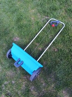 Posypový vozík Gardena