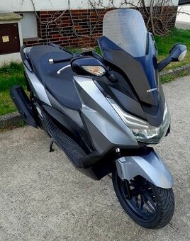 Honda Forza 125 s ABS
