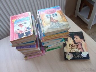 52x ROMÁN PRO ŽENY - HARLEQUIN, VEČERY POD LAMPOU