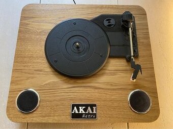 Gramofon AKAI retro - 1