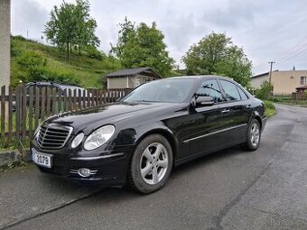 Mercedes-Benz E 200 kompresor