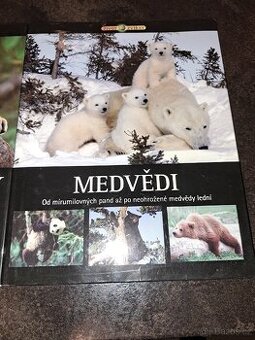 2x Kniha z edice Život zvířat
