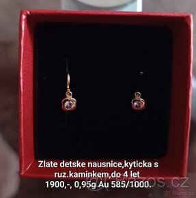 Zlaté první náušnice
