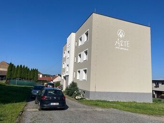 Pronájem bytu 3+1, 80 m2-Kvíčovice u Holýšova , okr . Plzeň- - 1