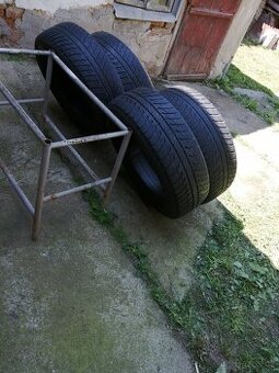Prodám pneu Nokian zimní 225/65R17 106H XL,rok 25/20
