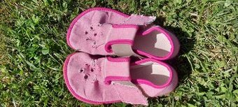Pegres backory barefoot