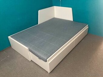 Postel ikea flekke bílá