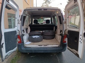 Peugeot partner 1,4 55kw LPG. STK 11/26