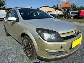 Opel Astra 1.6i 16V 77 kW AUTOMAT 1. MAJITEL