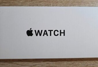 Apple Watch SE 2.generace 44mm