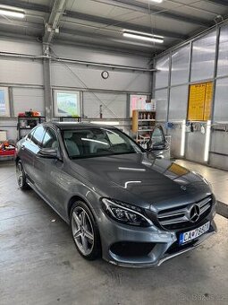 Mercedes Benz C400