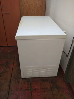 Truhlicoý mrazák Gorenje FHE242W  + 2 police zdarma
