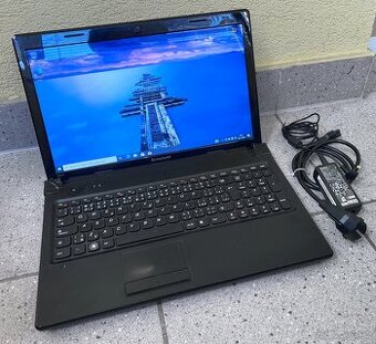 Lenovo G575 / AMD E-450 / 4GB RAM / 500GB SSHD / 15.6"