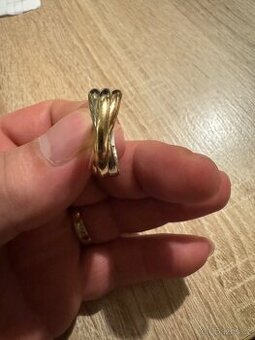 Zlatý trinity prsten 5,5g 750/1000