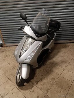 Honda Pantheon skútr