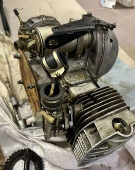 Originální nové motory z vojenského depozitu Dněpr K750