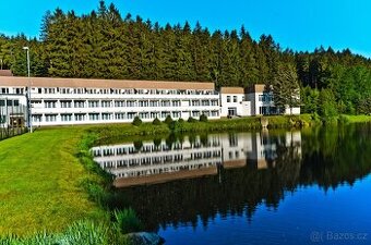 Číšník / servírka do konferenčního hotelu