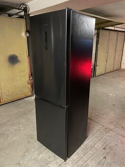 Chladnička s mrazničkou Hisense