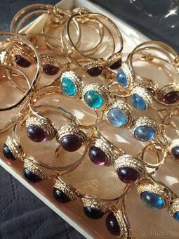 Retro bižuterie, náramky