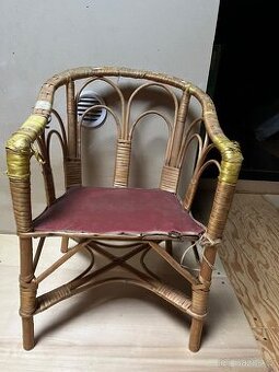 Proutěné křesílko retro