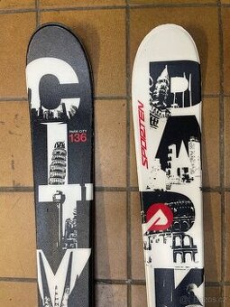 Freestyle lyže 136cm