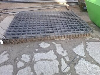 Prodám kari sítě, 150x150x5mm,100x100x6mm a roxor 16mm