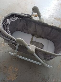 Postýlka / houpátko