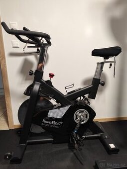 Kvalitní cyklotrenažér Housefit Racer 70 iTrain