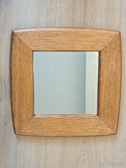 Zrcadlo v dřevěném rámu - 1