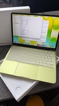 Apple MacBook NEO zluty 8/512 - touch ID