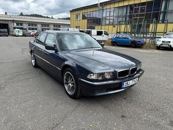 BMW E38 728i