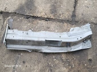 Škoda Superb 3 .Levý nosník