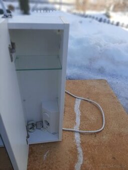 Zrcadlo do koupelny 69×17 výška 61cm