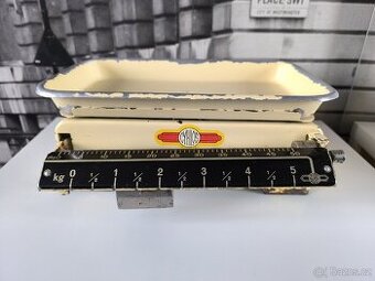 Retro mechanické kuchyňské váhy, ČSSR