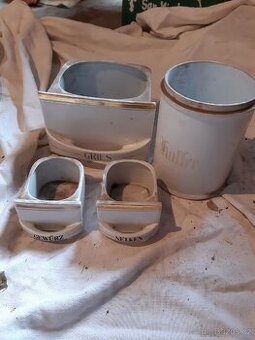 Kořenky porcelánové