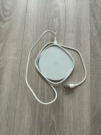 Bezdrátová nabíječka Qi / 15W + kabel