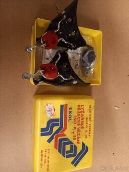 Nové lyžařské vázání černé ISO-R/T 50 Rok 1988