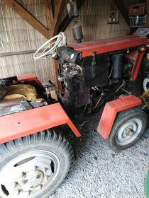 Prodám traktor domácí výroby